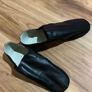 Size 10 , Linodes Black Jazz shoe for Women